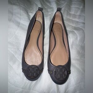 Tory Burch Gray Leather Ballet Flats